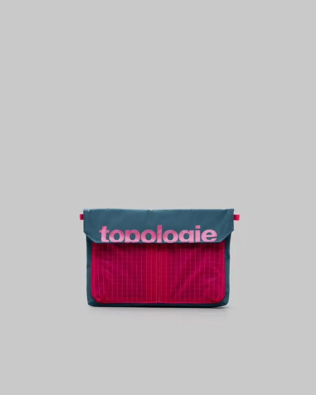 Utility Musette Medium made by Topologie