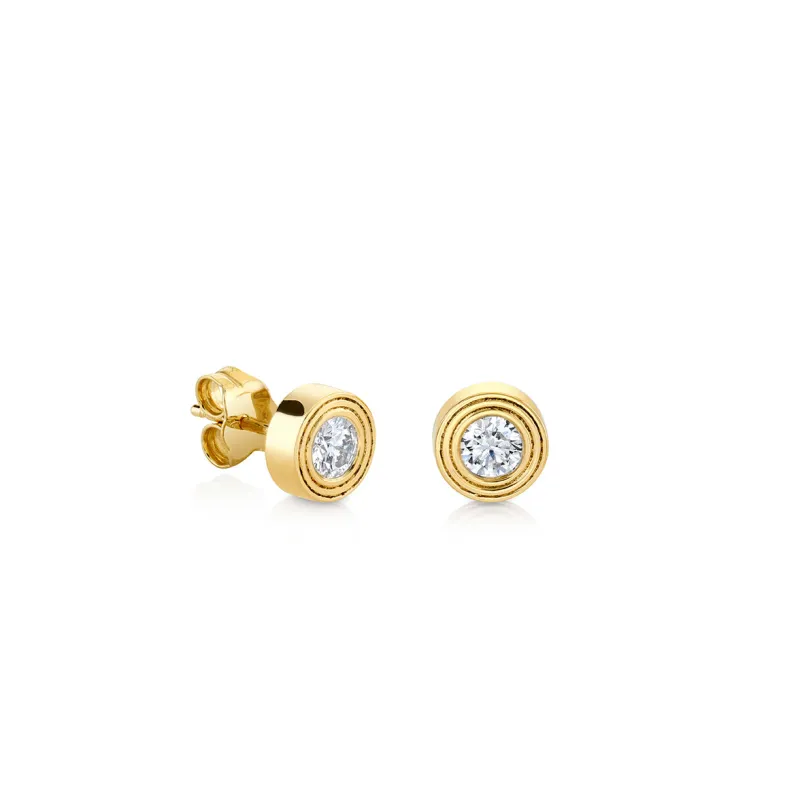 Gold & Diamond Fluted Single Stone Stud made by Sydney Evan