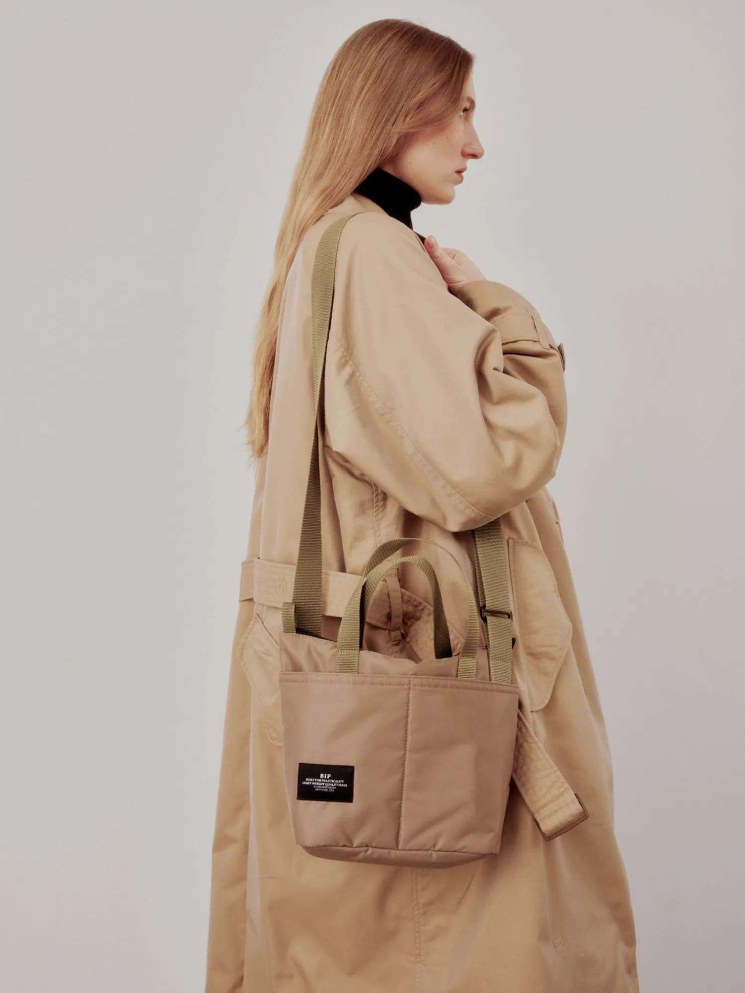 ZIPPER DUFFLE - SMALL - DARK BEIGE PUFFER NYLON TWILL sold by BAGSINPROGRESS product image thumbnail 3