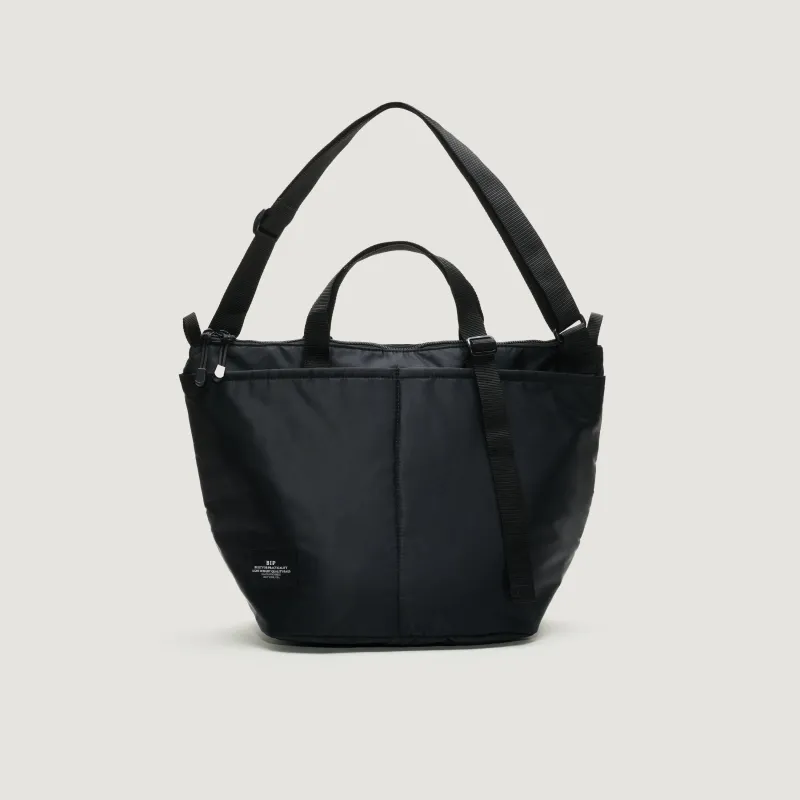 ZIPPER DUFFLE - MEDIUM - BLACK PUFFER NYLON TWILL made by BAGSINPROGRESS