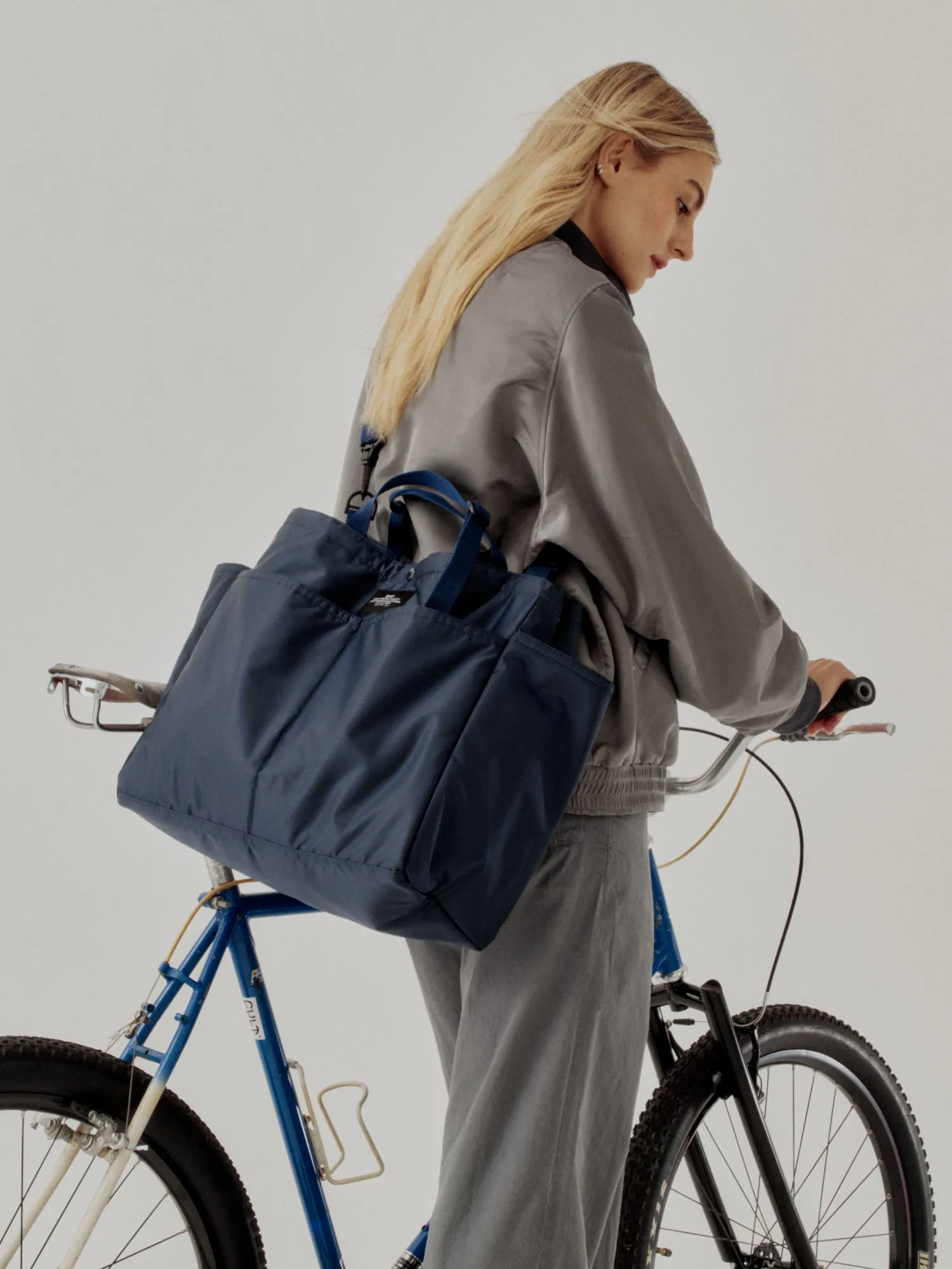 CARRY-ALL BEACH BAG - NAVY PUFFER NYLON TWILL sold by BAGSINPROGRESS product image thumbnail 2