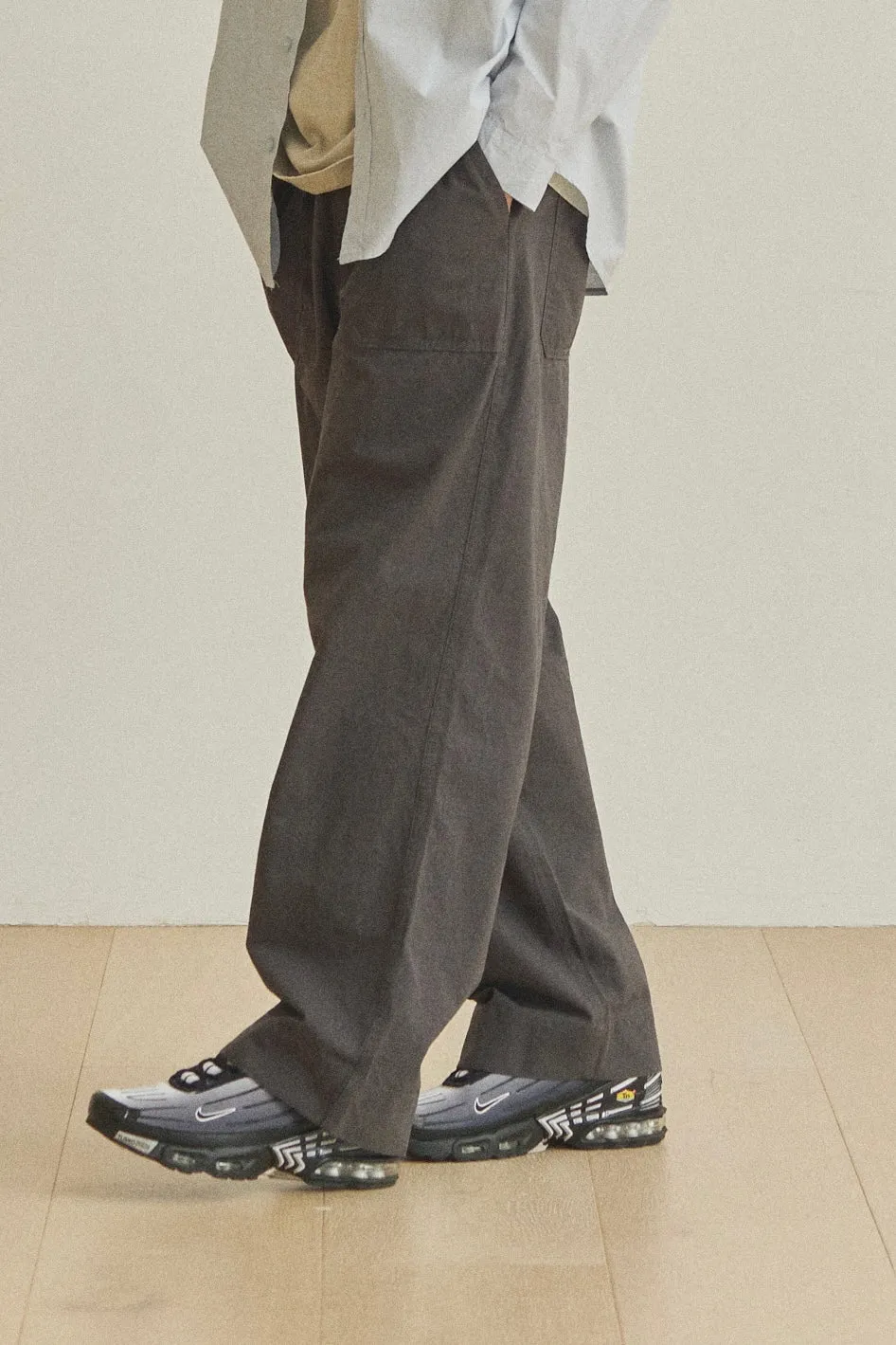 One Tuck Wide Fatigue Pants (Charcoal) sold by Kappy product image thumbnail 2