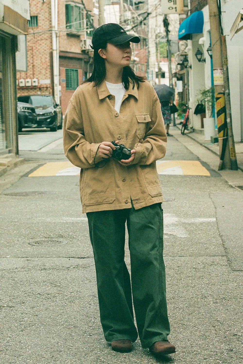 Two Tuck Wide Kation Pants (Khaki) sold by Kappy product image thumbnail 2