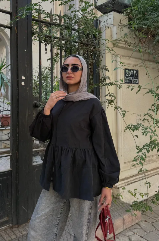 Skyline top in Black made by Jude