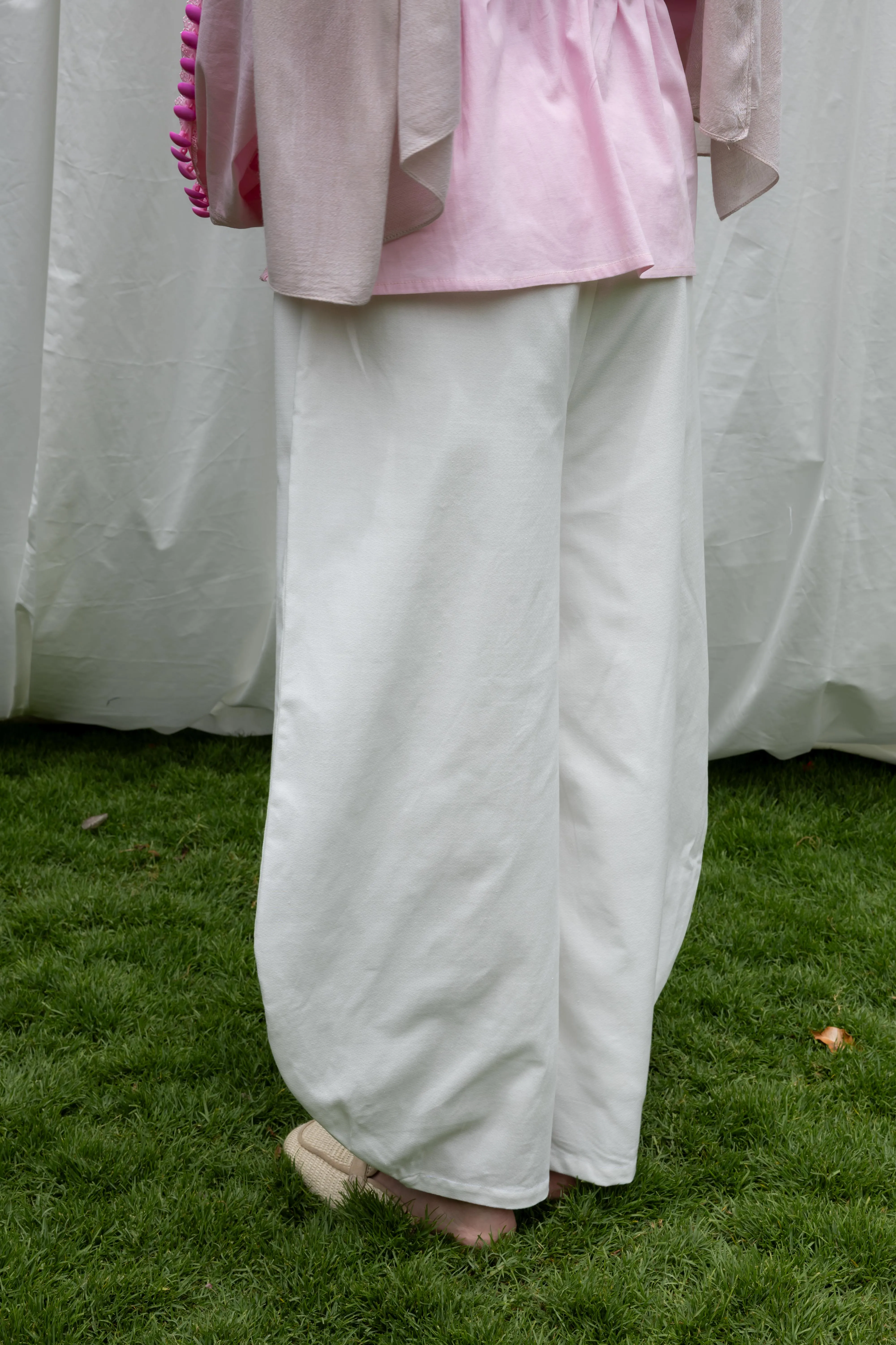 Summer Barrel pants in White sold by Jude product image thumbnail 3