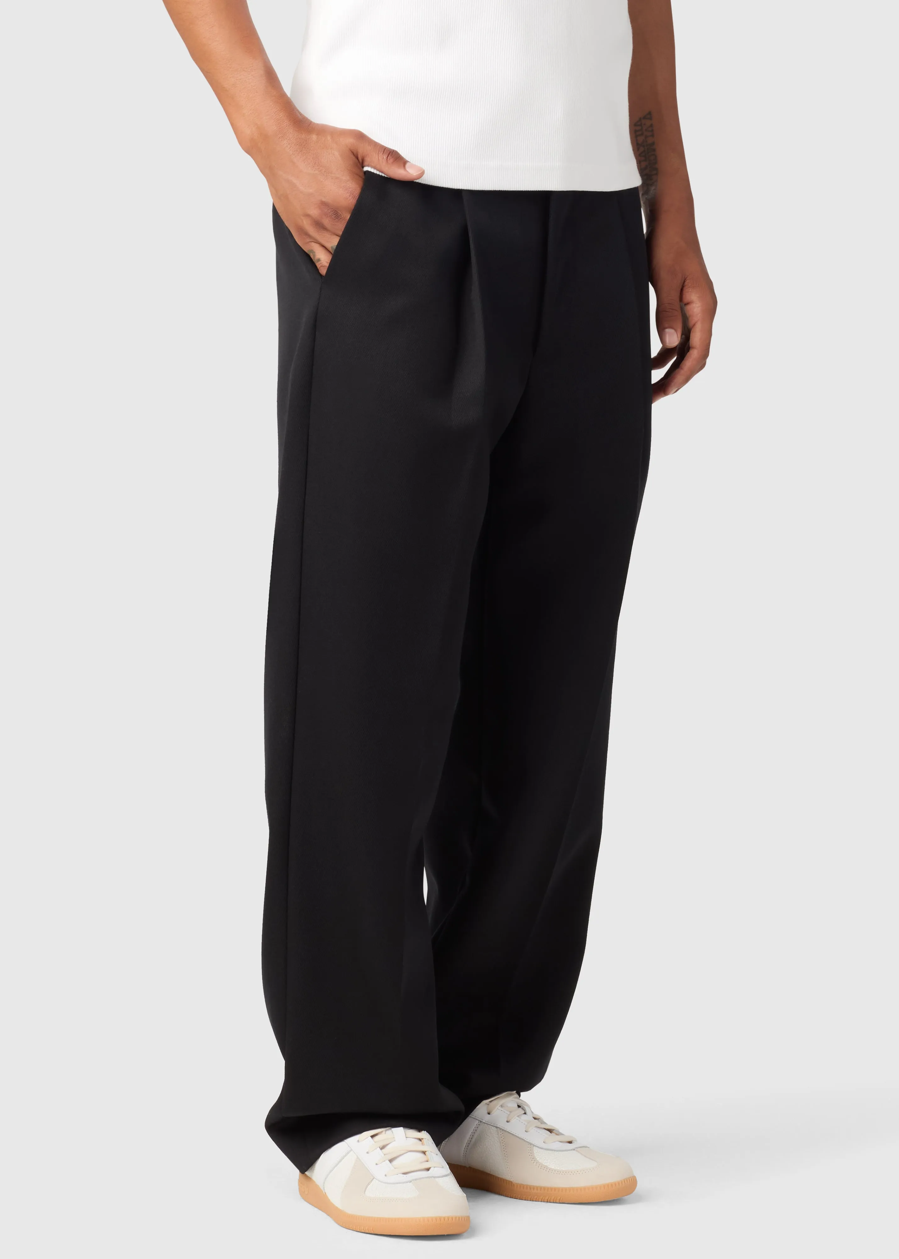 ALDRICH PLEATED WOOL TROUSERS / BLACK sold by UNI/FORM product image thumbnail 5