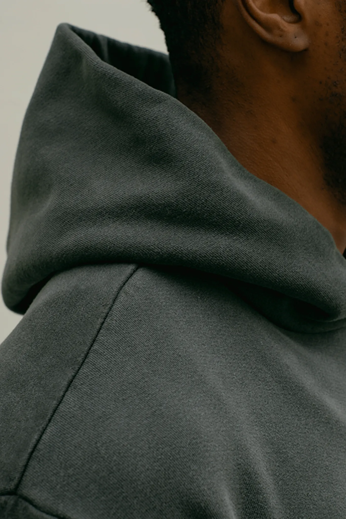 SOUVENIR HOODIE / WASHED BLACK sold by UNI/FORM product image thumbnail 2