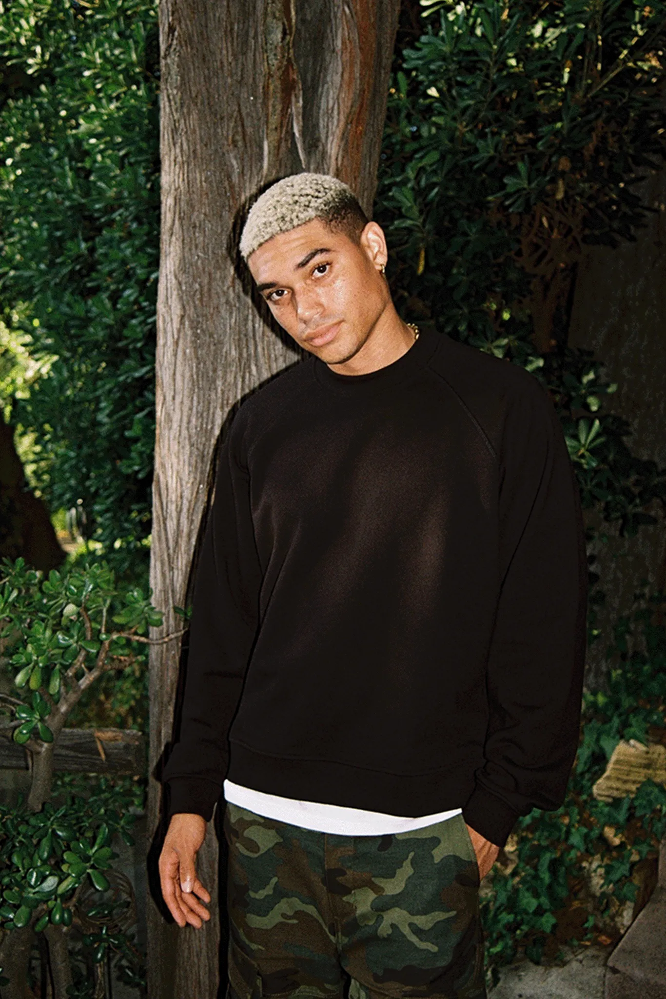 CROPPED SWEATSHIRT / BLACK sold by UNI/FORM product image thumbnail 3