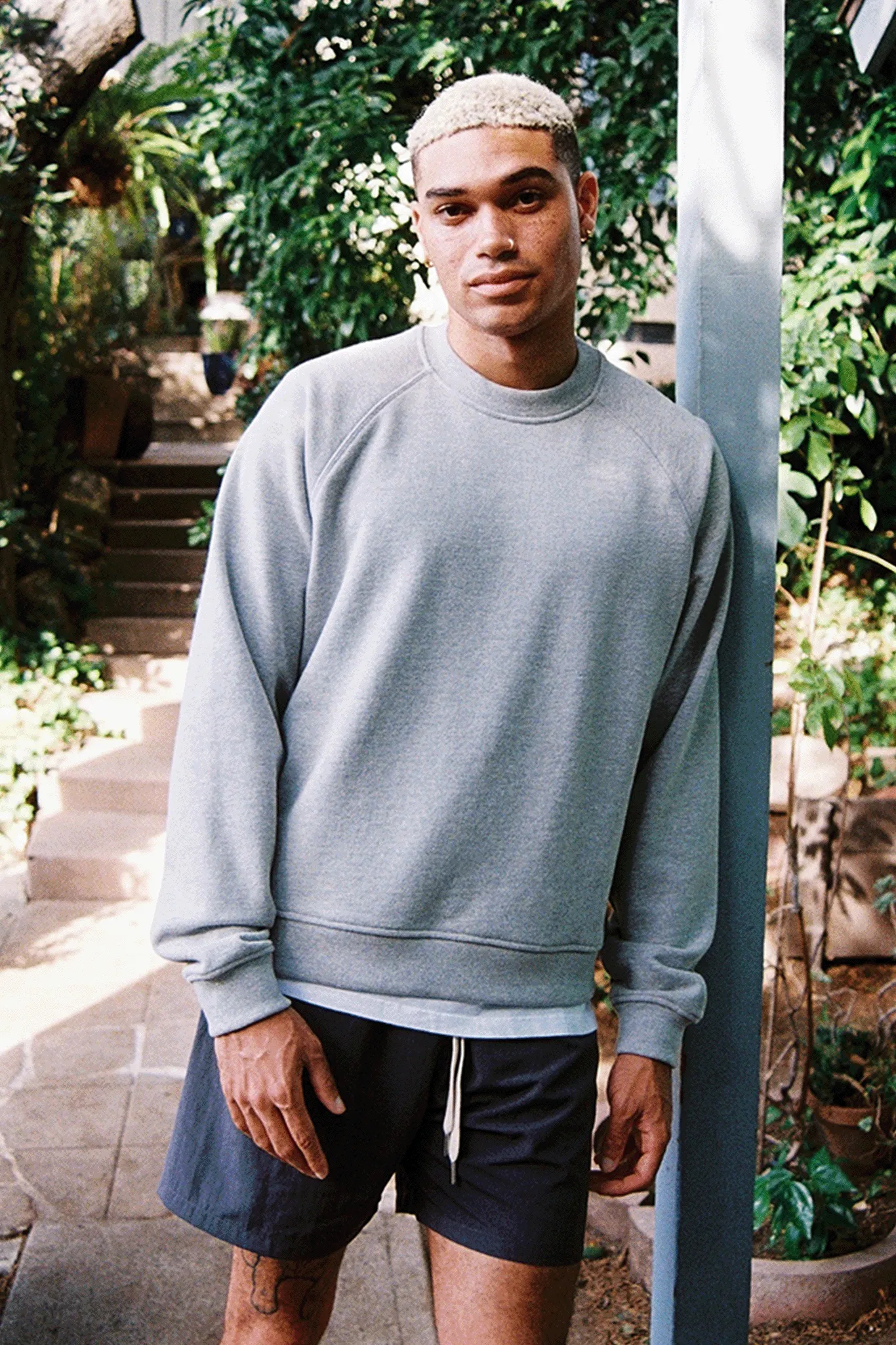 CROPPED SWEATSHIRT / LIGHT HEATHER sold by UNI/FORM product image thumbnail 4