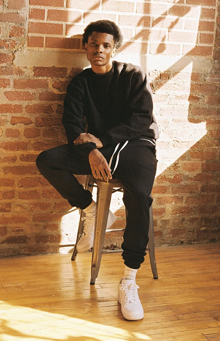 SOUVENIR SWEATSHIRT 2.0 / BLACK sold by UNI/FORM product image thumbnail 3