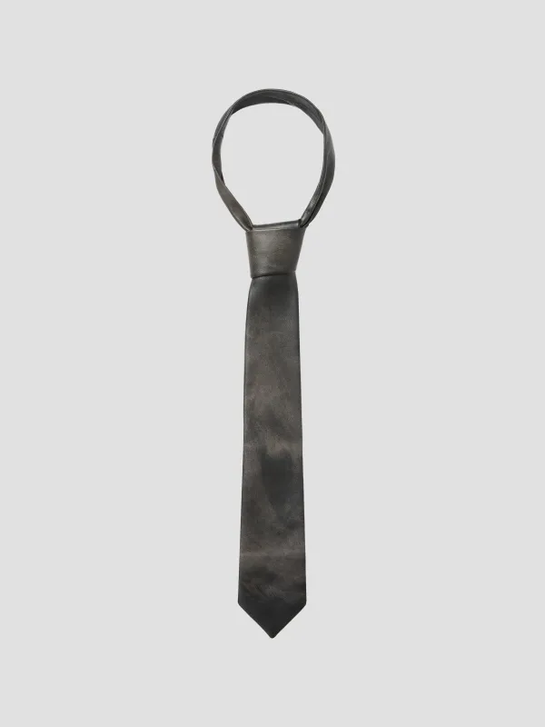 PACC18K017-1 ~ UNISEX TIE LEATHER BLACK made by Rassvet Skateboards