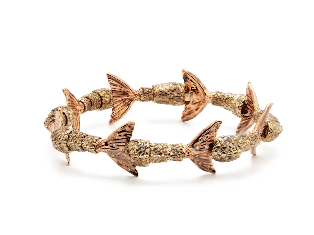 Mermaid Tails Bracelet 8 link made by Bibi van der Velden