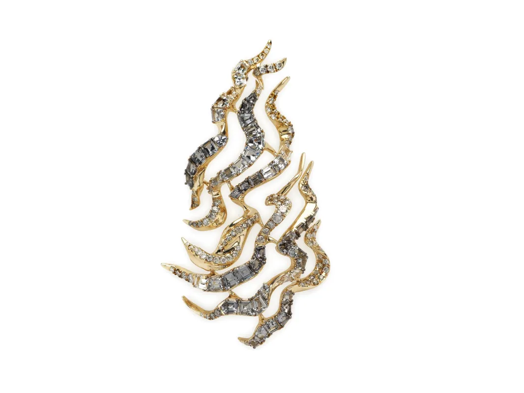 Diamond Haze Earring (pair) made by Bibi van der Velden