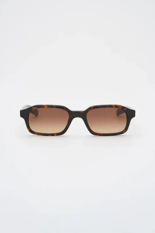 HANKY Dark Tortoise / Brown Gradient Lens made by FLATLIST EYEWEAR