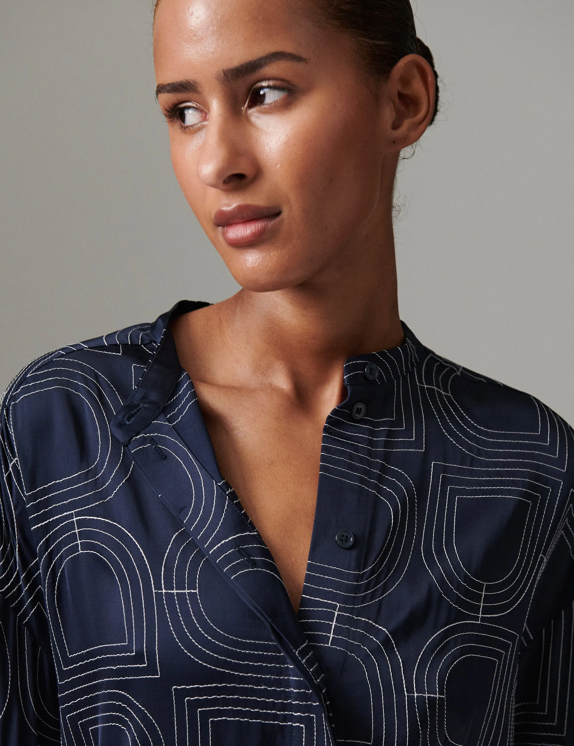 Kerry - Fluid Viscose Stitch - DARK SAPPHIRE. sold by DAY Birger et Mikkelsen product image thumbnail 4