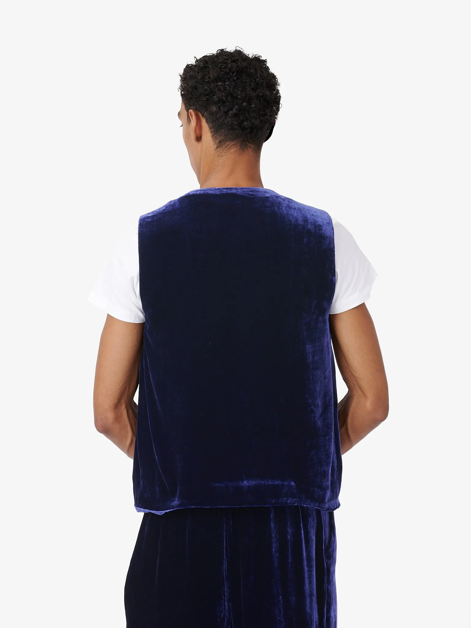 Fumoar Short Vest in Blue Velvet sold by Yali Milano product image thumbnail 3