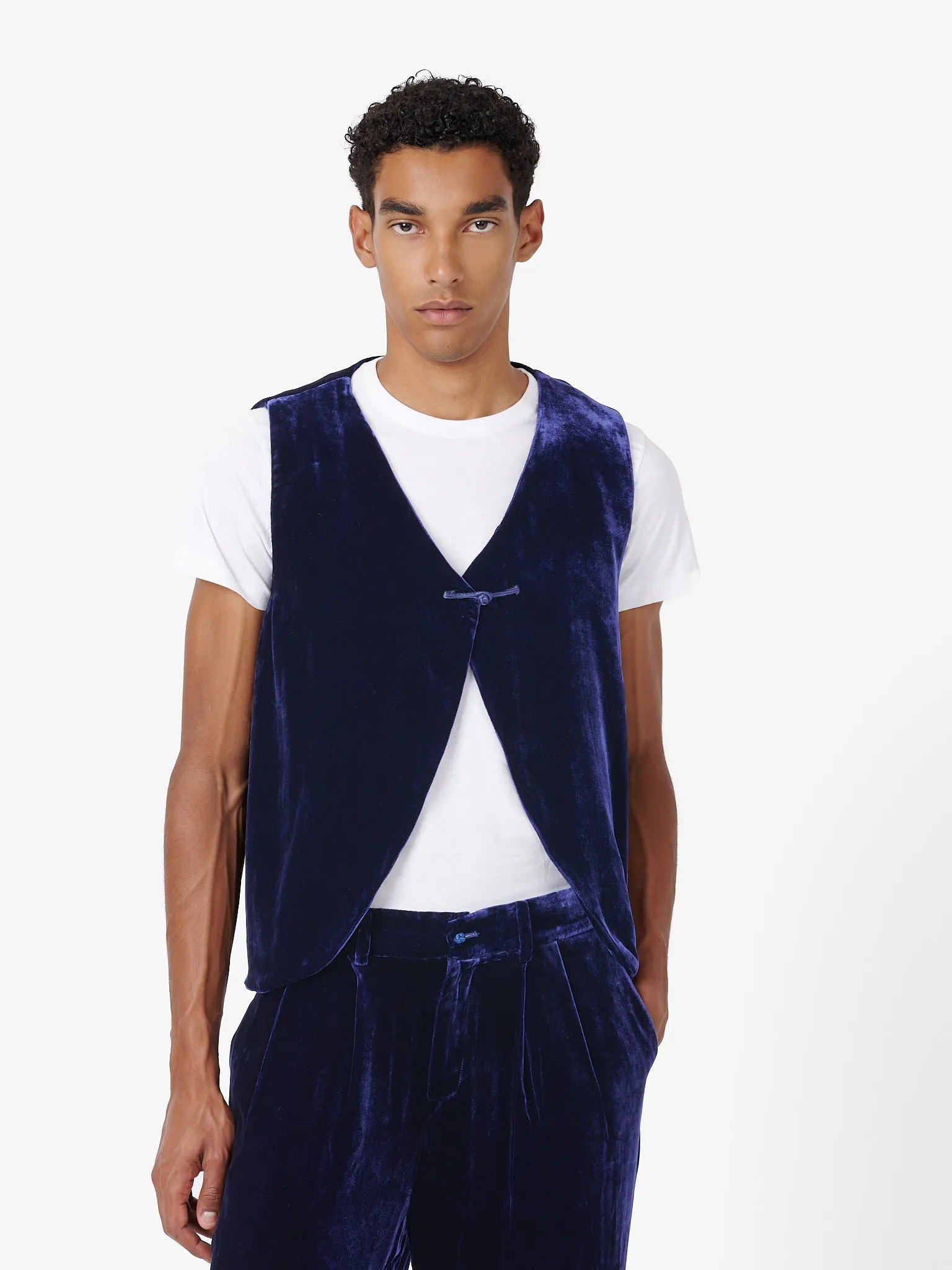 Fumoar Short Vest in Blue Velvet sold by Yali Milano