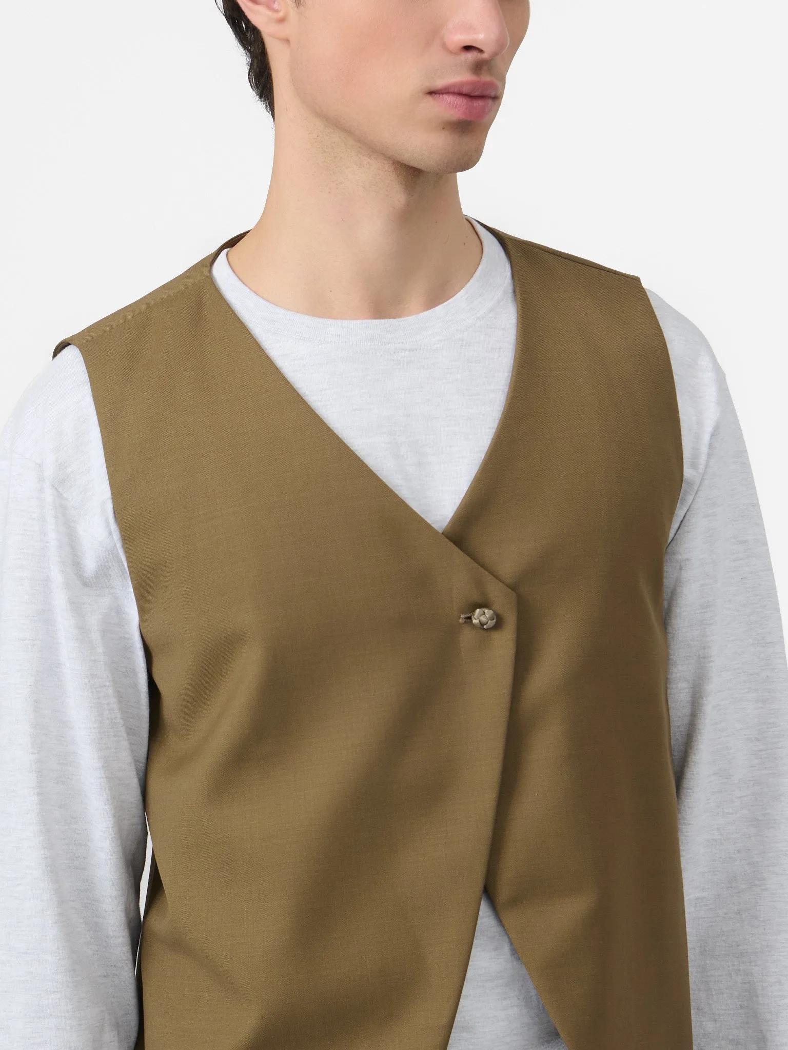 Fumoar Short Vest in Camel Beige Wool Twill sold by Yali Milano product image thumbnail 2