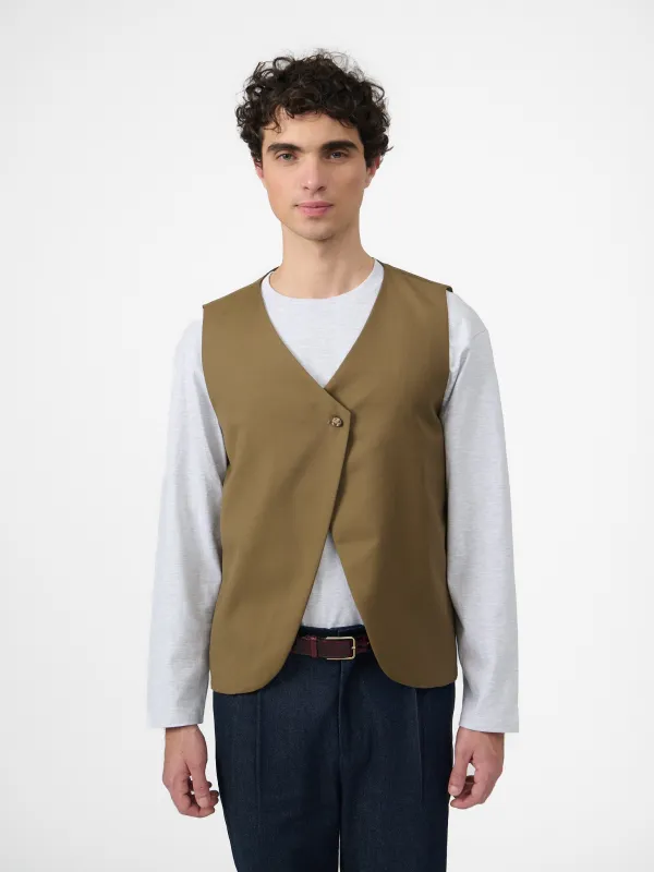Fumoar Short Vest in Camel Beige Wool Twill made by Yali Milano