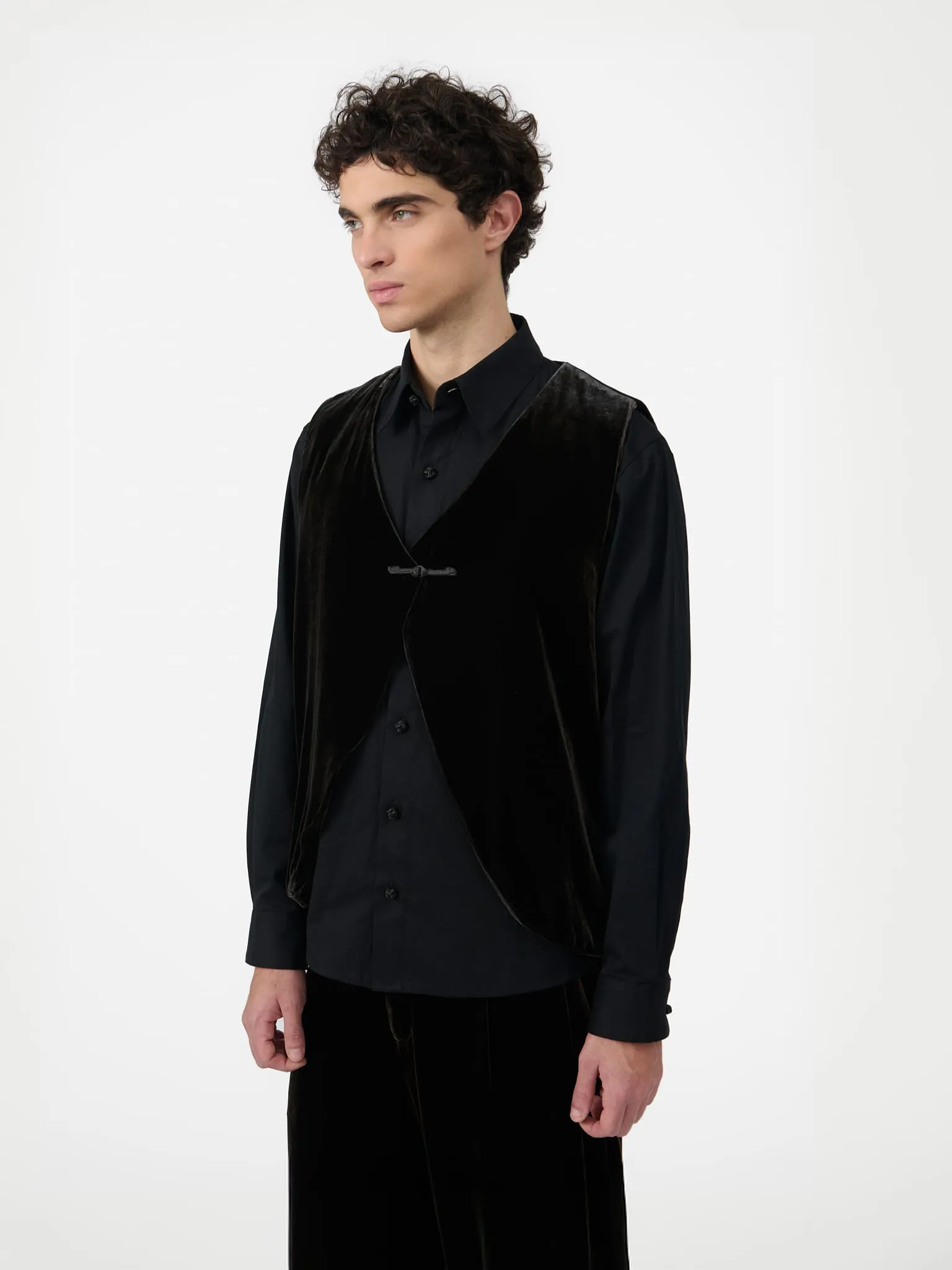 Fumoar Short Vest in Cacao Velvet sold by Yali Milano product image thumbnail 3