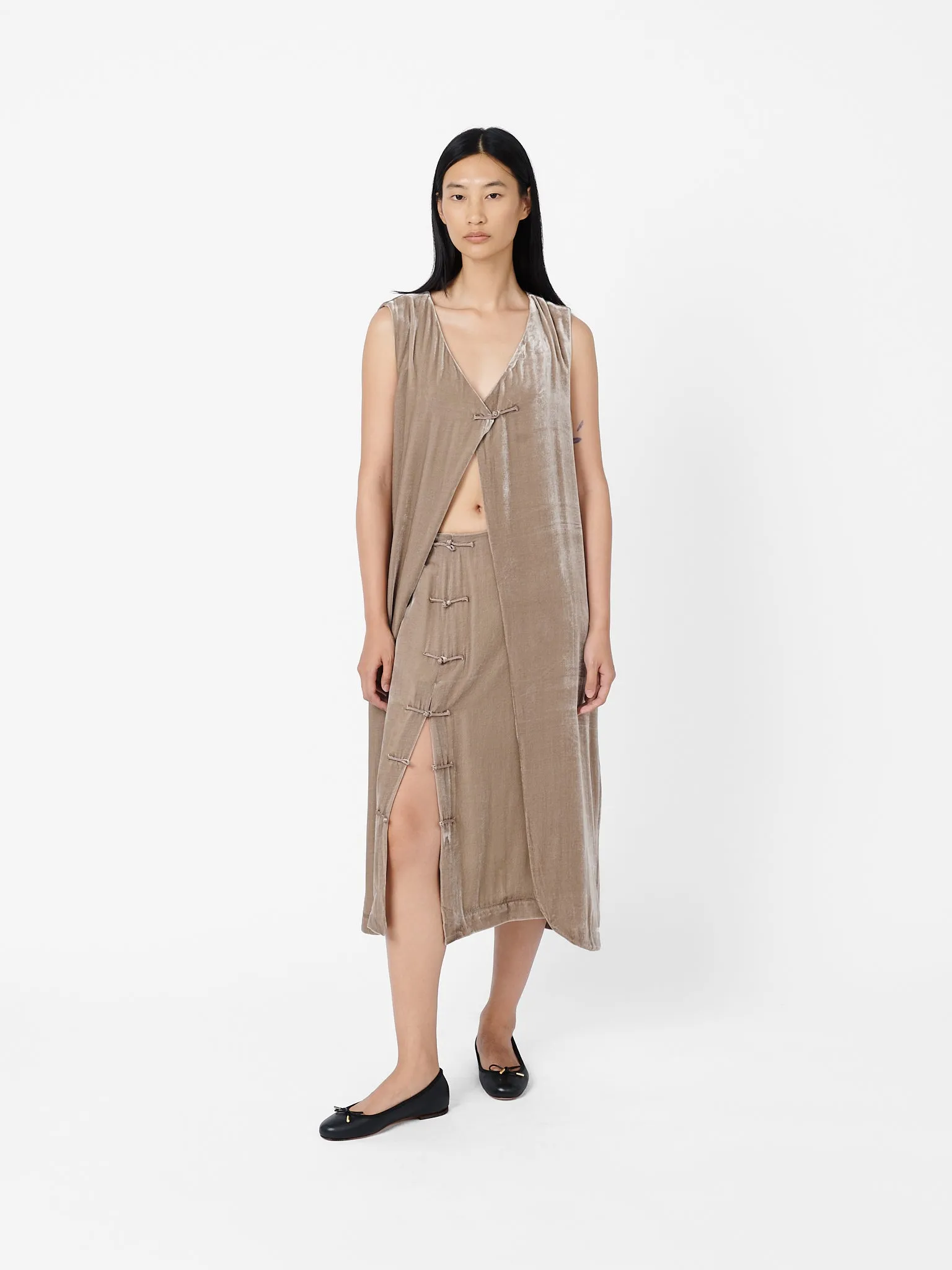 Fumoar Long Vest in Beige Velvet sold by Yali Milano