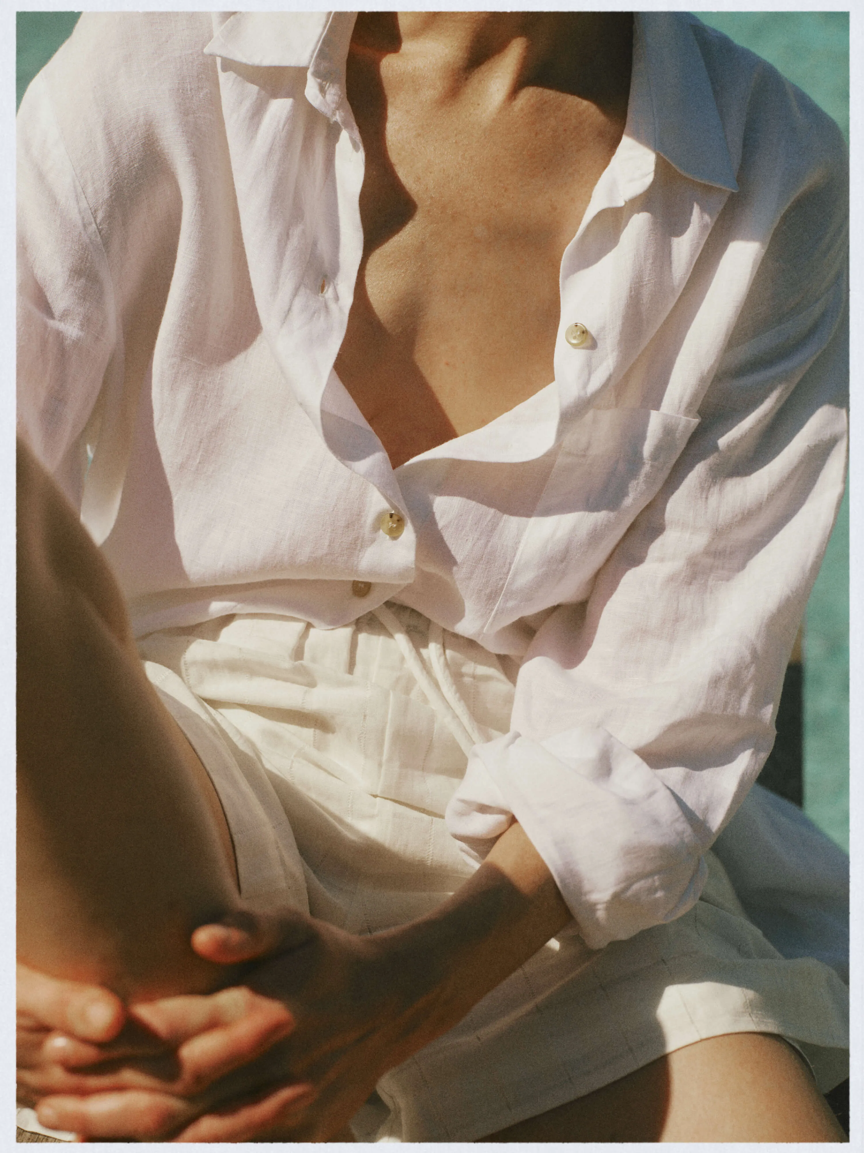 Boston Short Off White Linen Cotton sold by ASCENO product image thumbnail 2