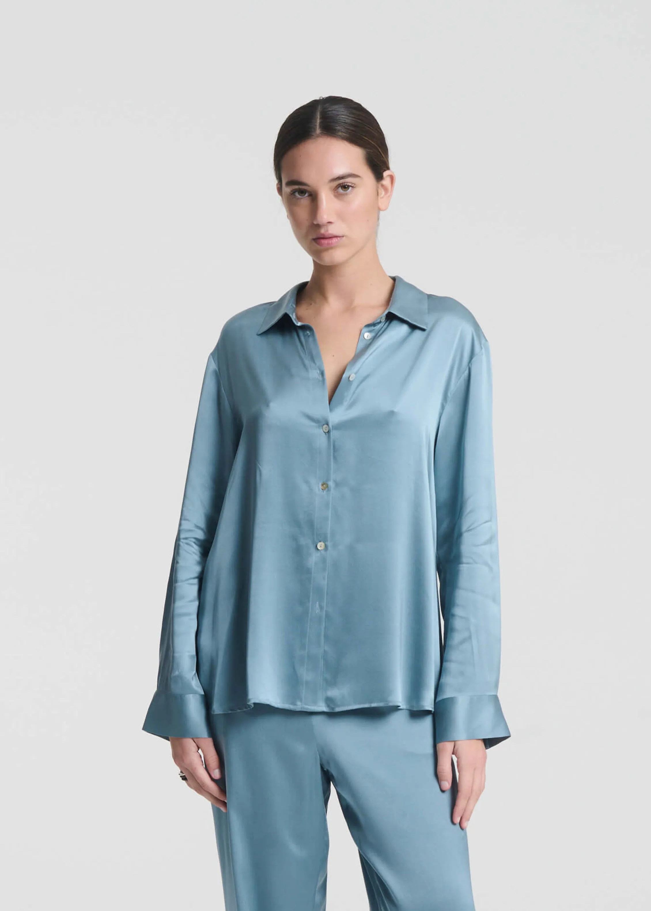 London Shirt Dust Blue Silk sold by ASCENO product image thumbnail 2