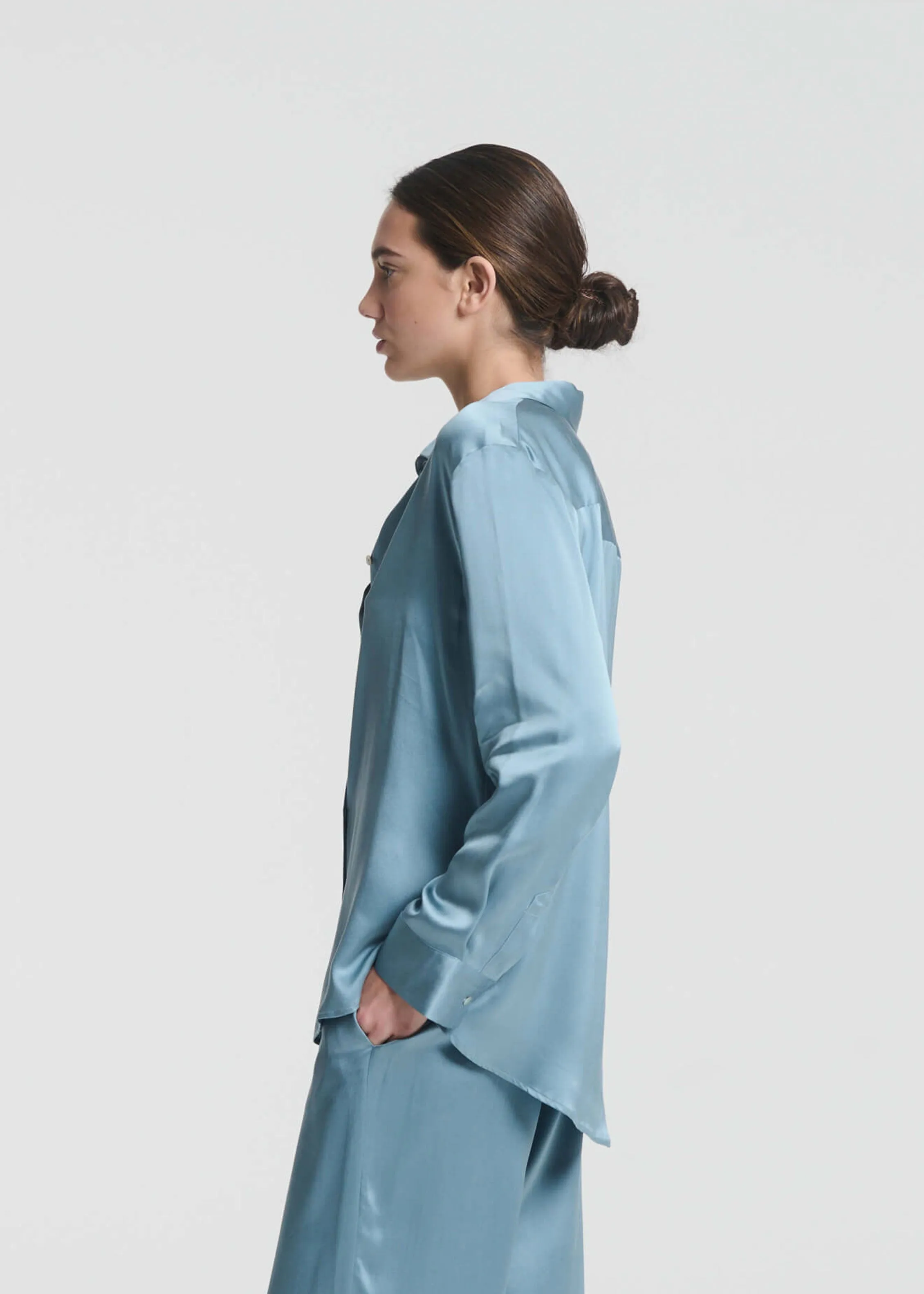 London Shirt Dust Blue Silk sold by ASCENO product image thumbnail 3