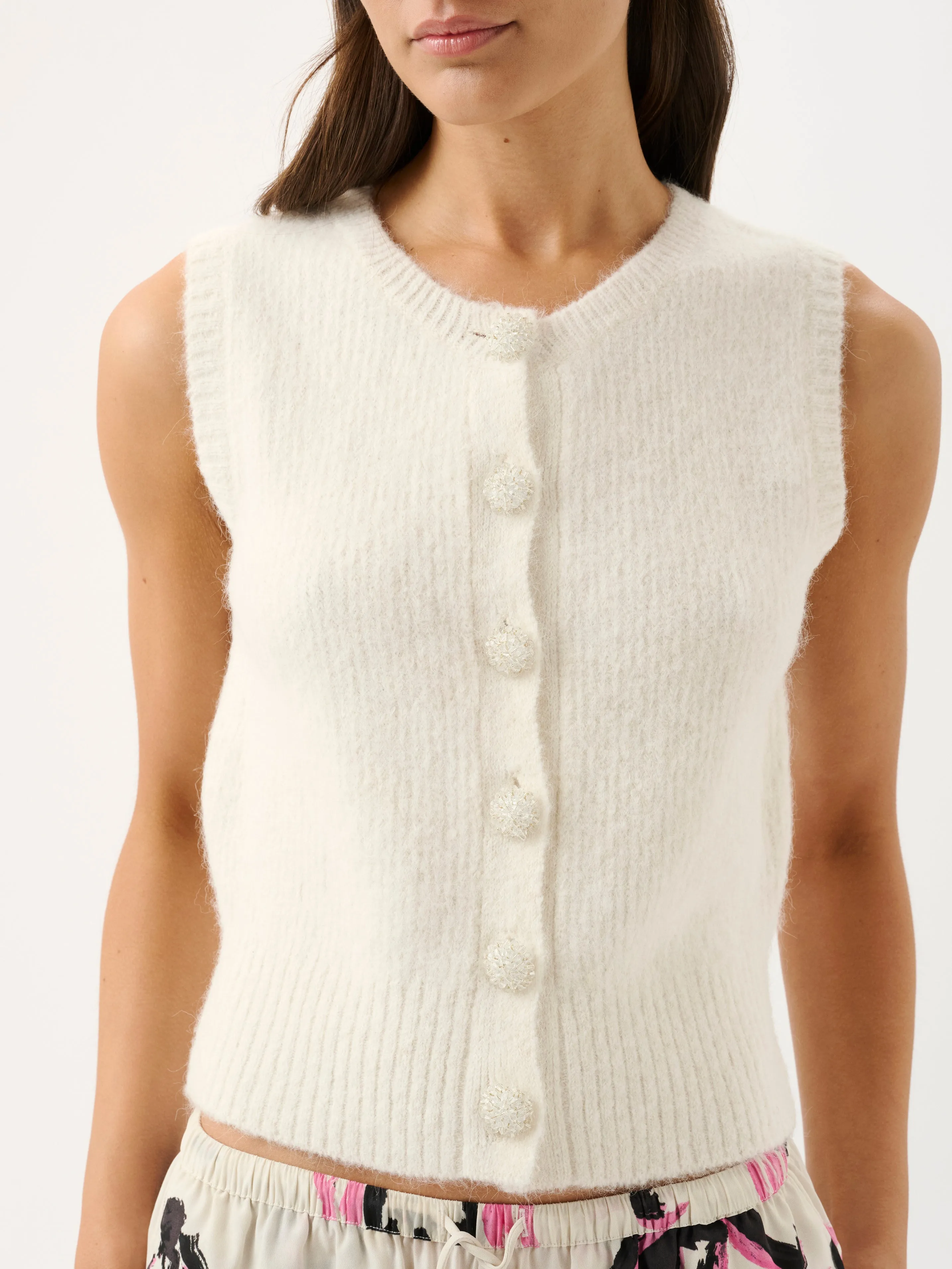 Ernest Vest | Cloud sold by ROAME product image thumbnail 5