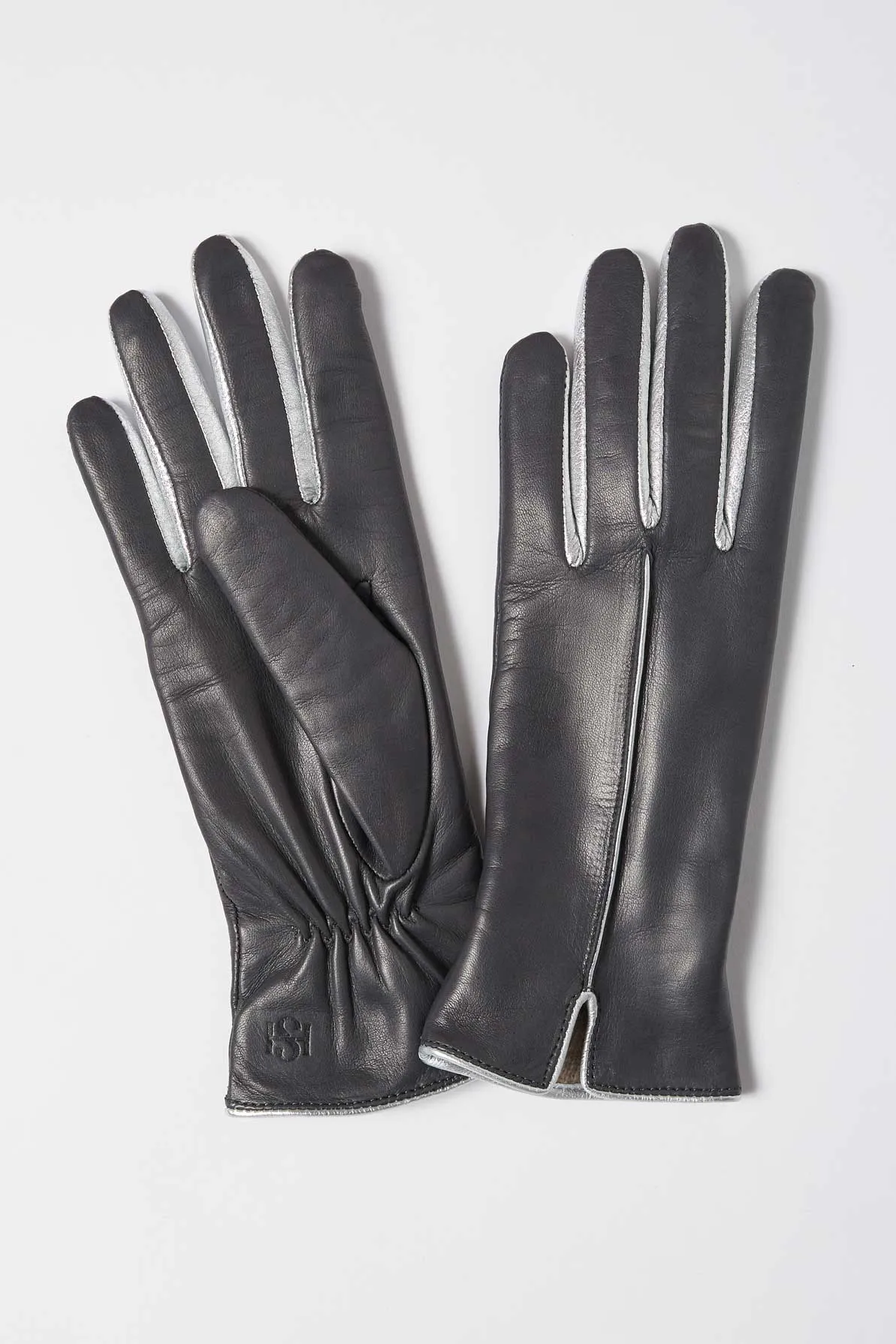 Statement Iron sold by Handsome Stockholm product image thumbnail 3