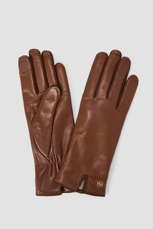 Essentials Saddle Brown made by Handsome Stockholm