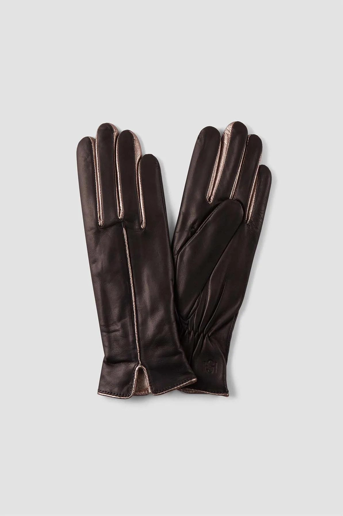 Statement black sold by Handsome Stockholm product image thumbnail 4