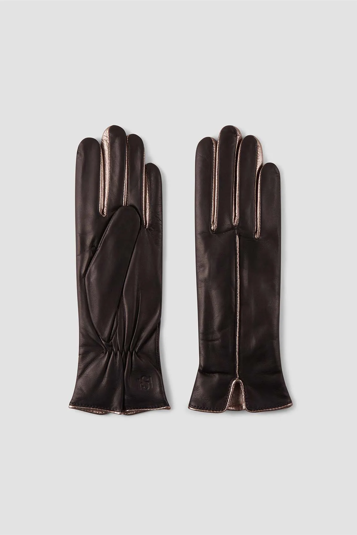 Statement black sold by Handsome Stockholm product image thumbnail 5