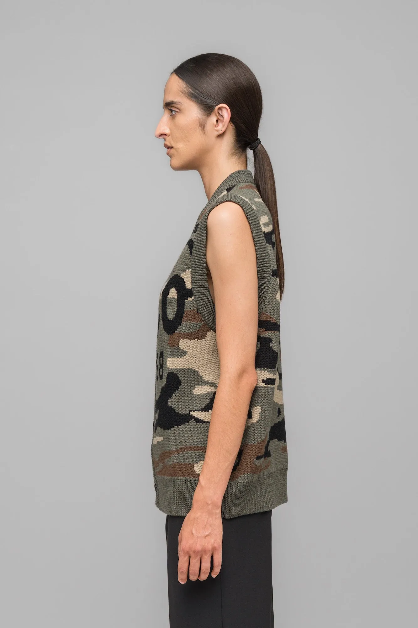 SELFIE VEST sold by 032c product image thumbnail 3