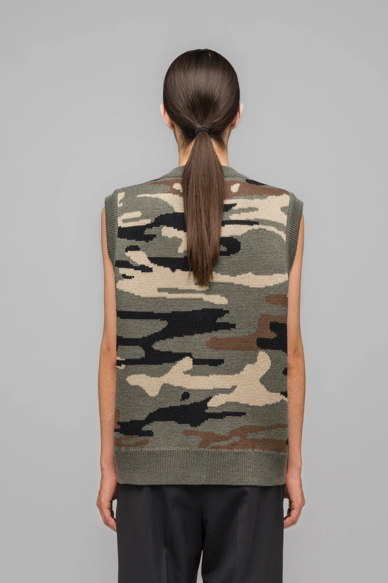 SELFIE VEST sold by 032c product image thumbnail 4