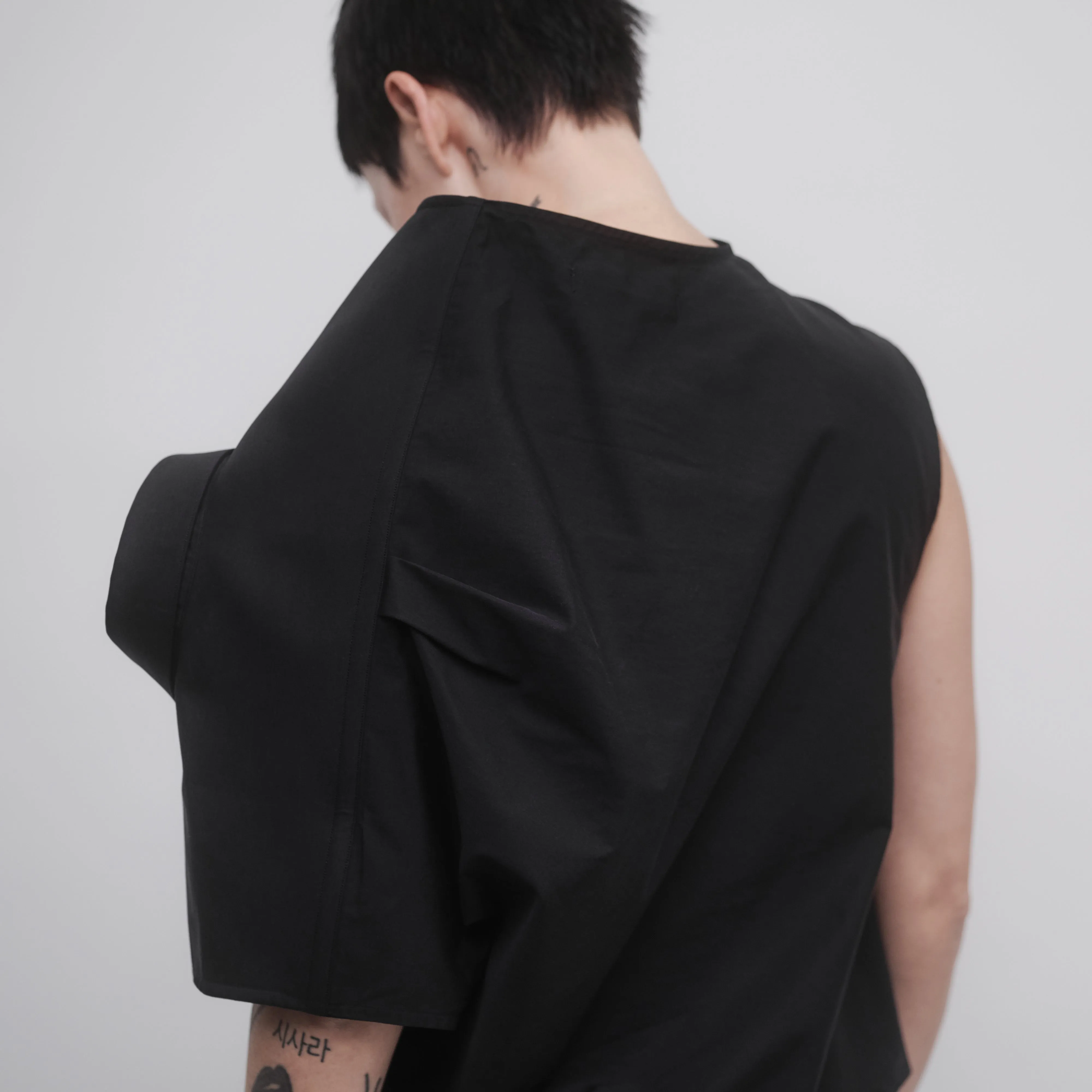 OFF-THE-SHOULDER SHIRT sold by ALAINPAUL product image thumbnail 4
