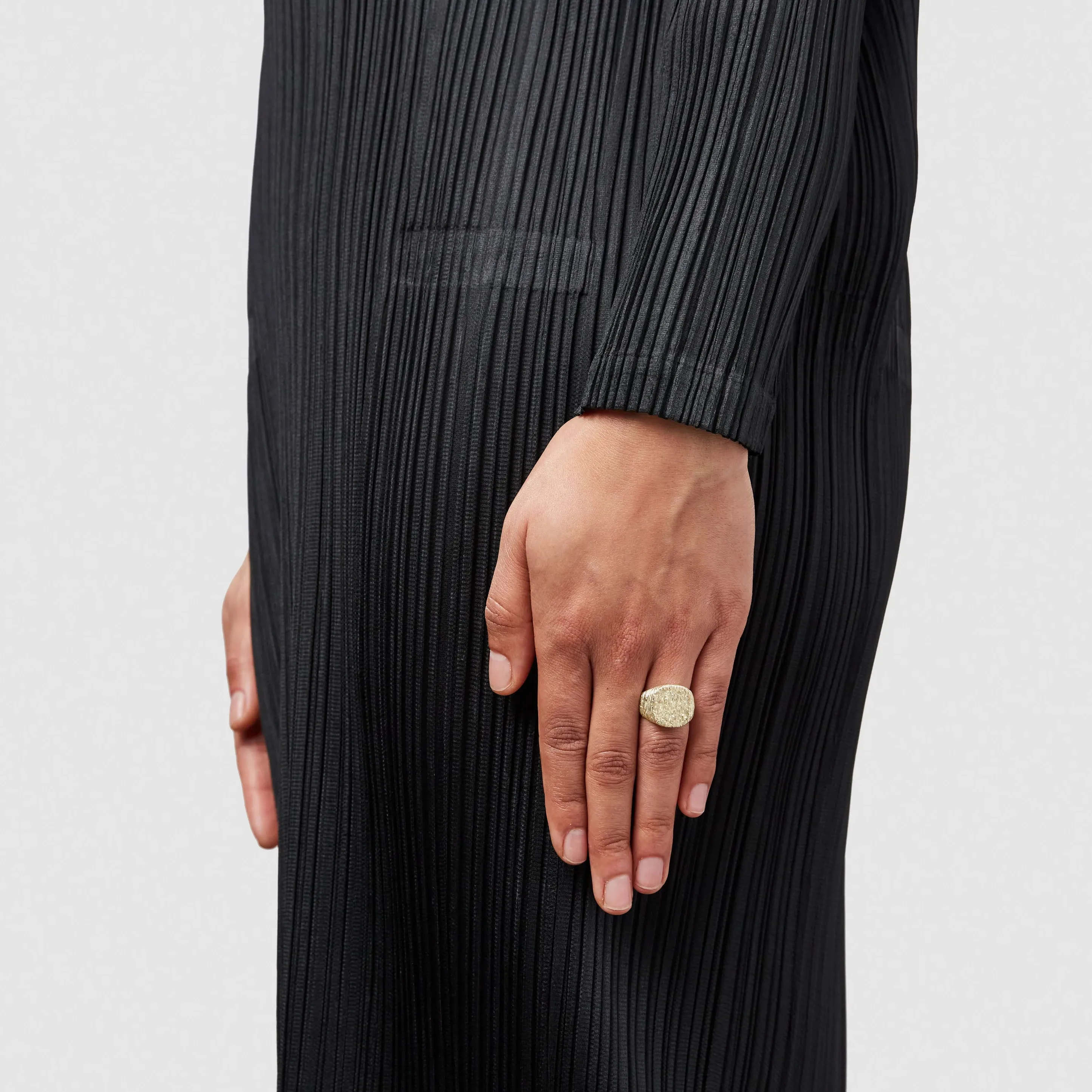 The Oak Signet sold by Bleue Burnham product image thumbnail 3