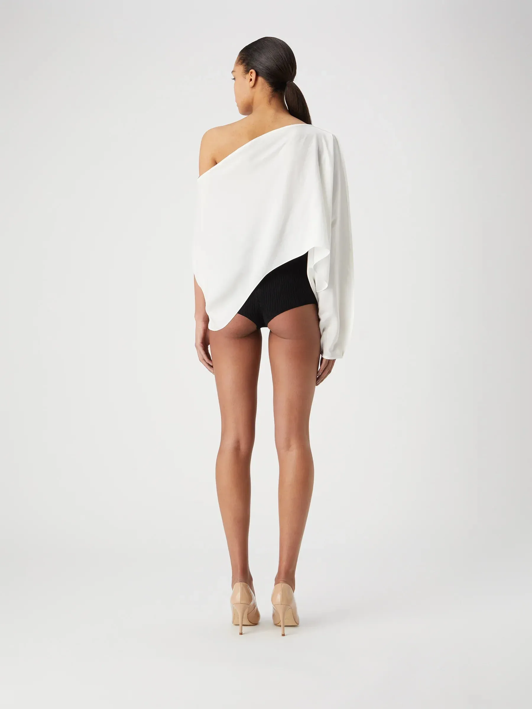 Yura White – Bias-Cut Silk Top sold by GAUGE81 product image thumbnail 3