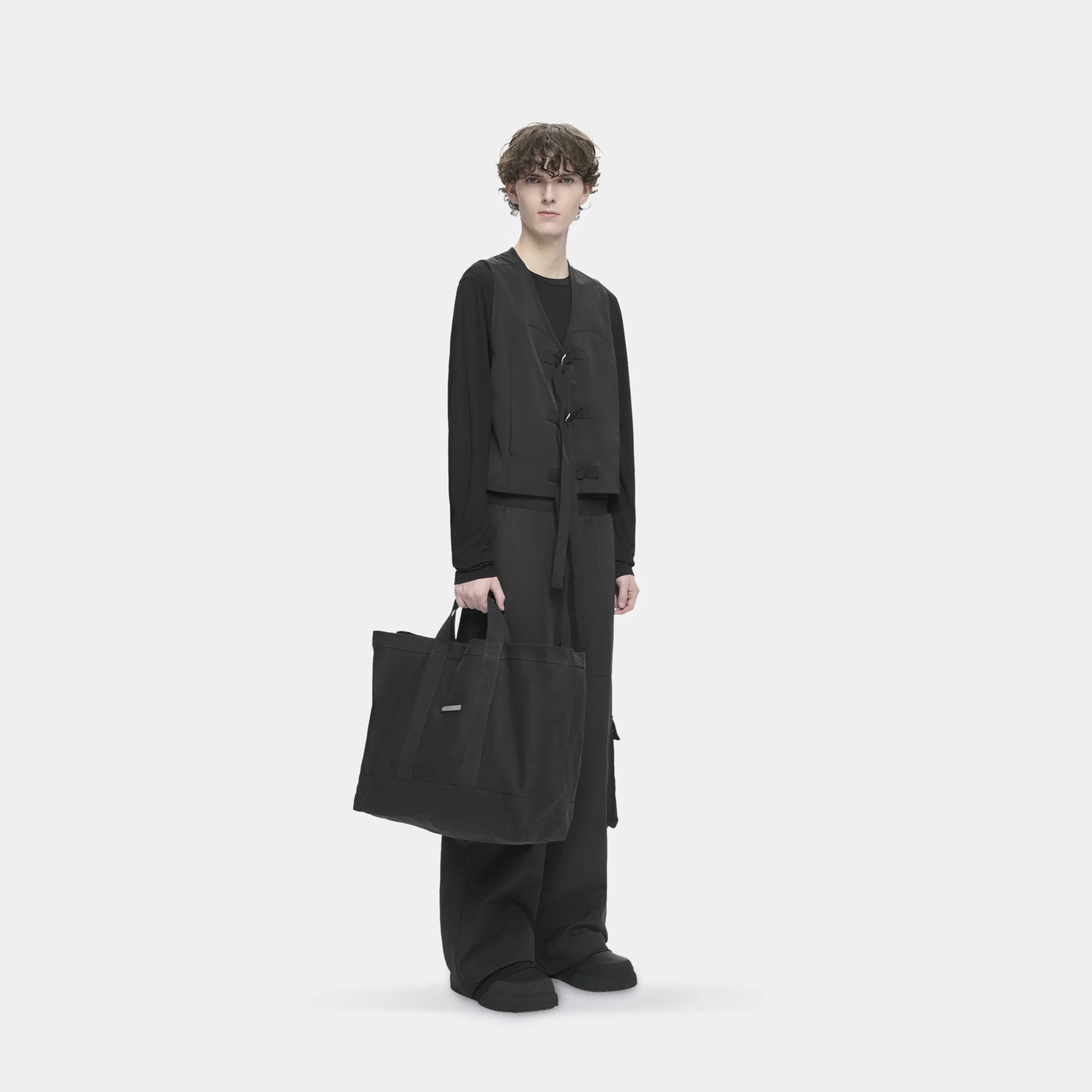 GIRTH VEST sold by HELIOT EMIL product image thumbnail 3