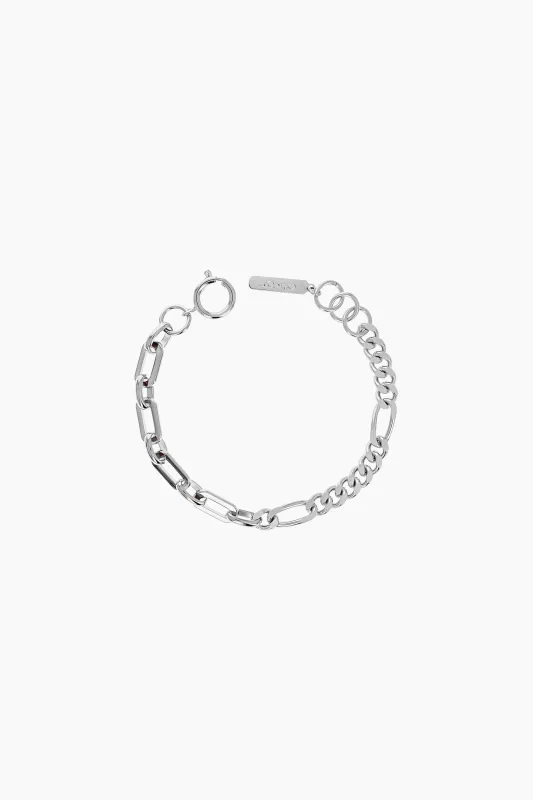 Vesper silver bracelet made by Justine Clenquet