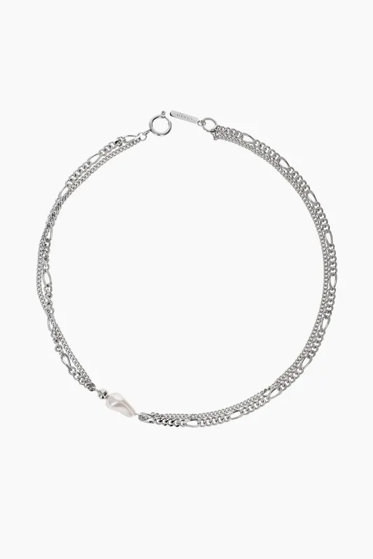 Dan Necklace made by Justine Clenquet
