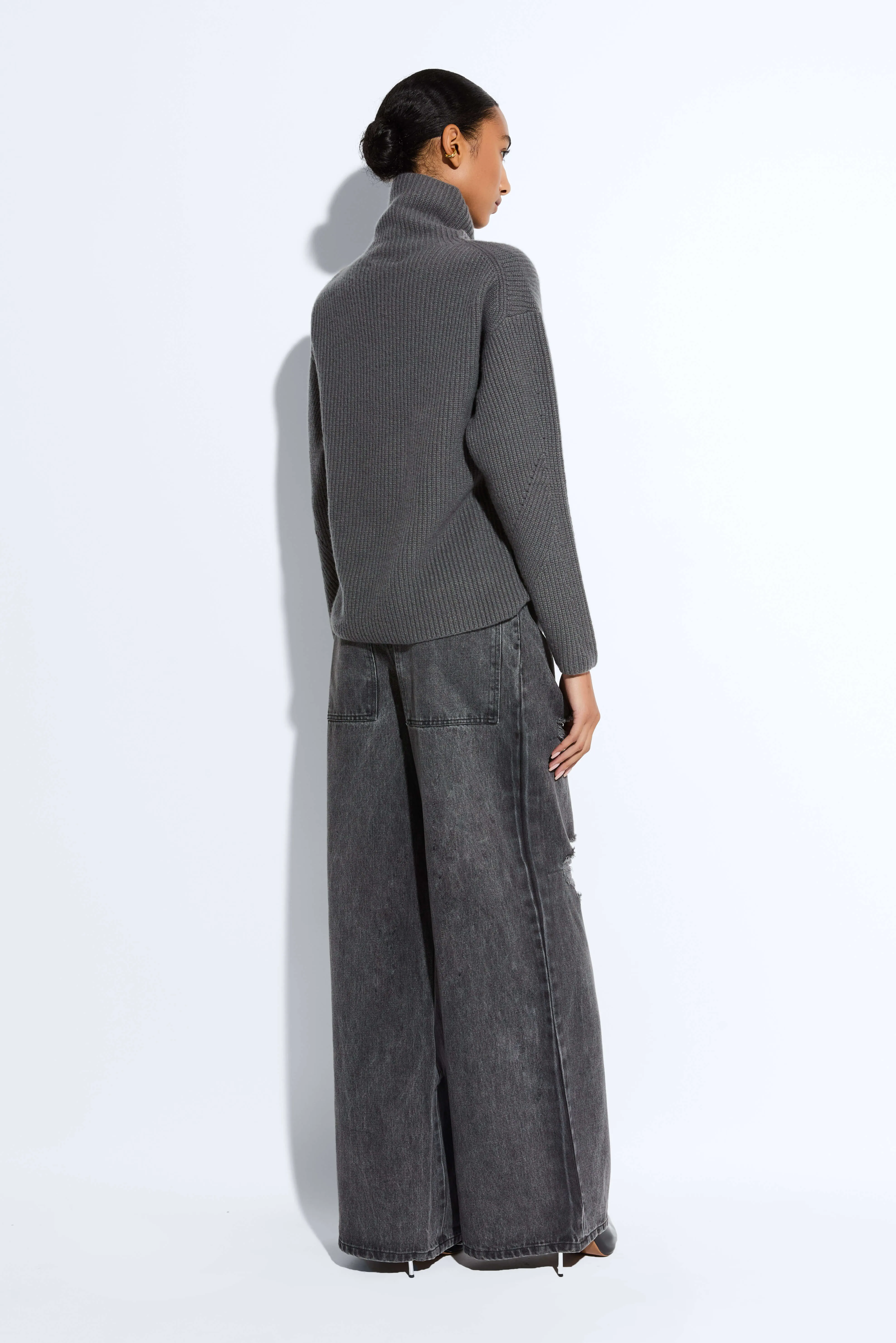 Cashmere Silk Turtleneck sold by LAPOINTE product image thumbnail 4