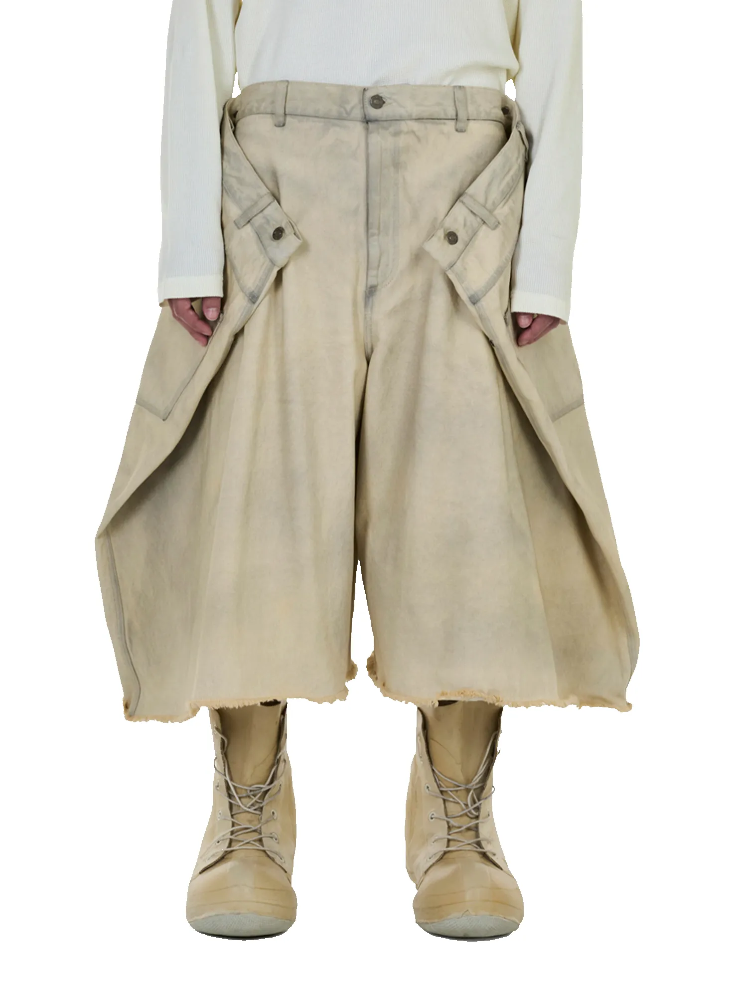 MAXI SHORTS sold by LUU DAN product image thumbnail 3