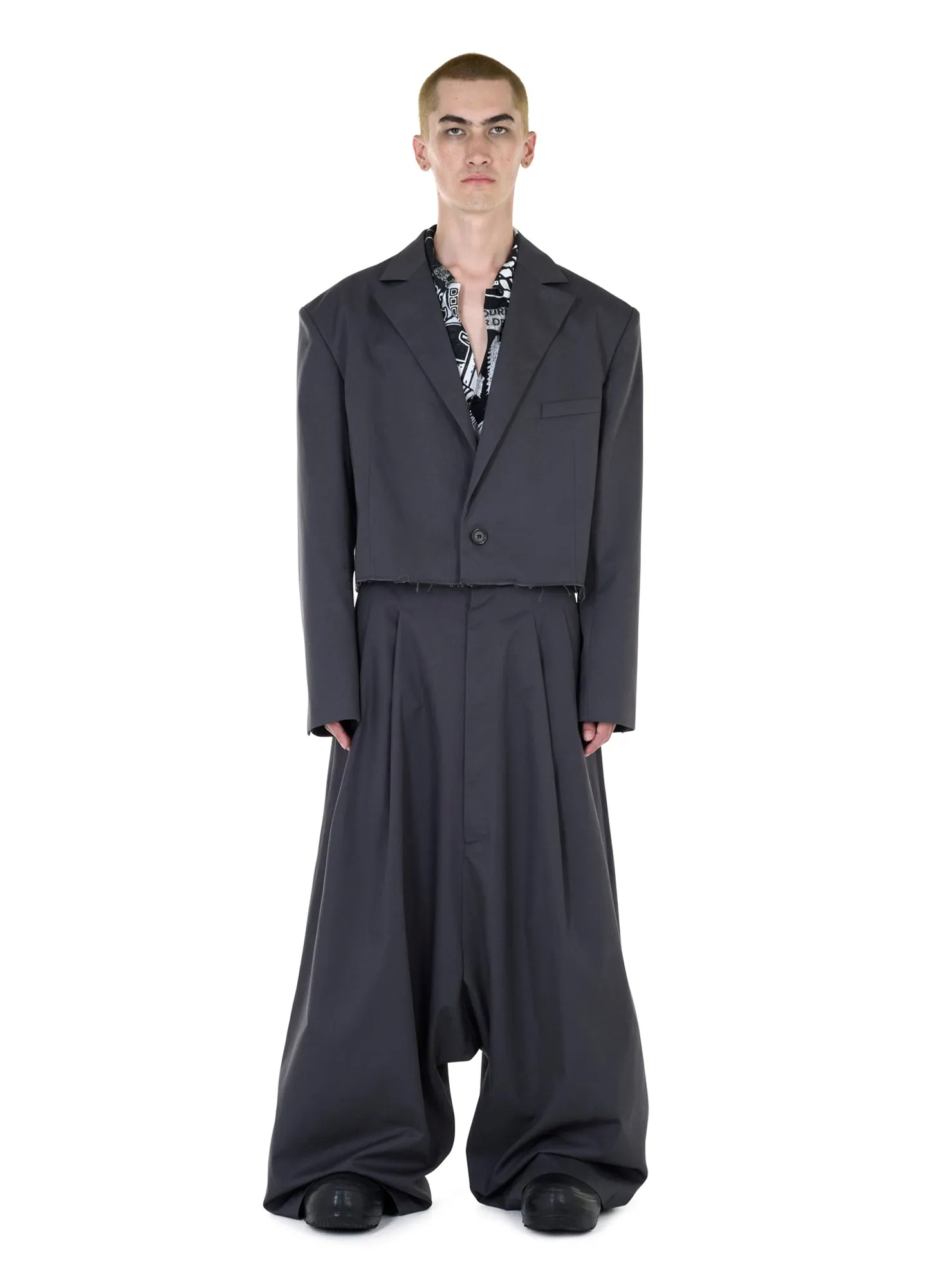 SLASHED BLAZER sold by LUU DAN product image thumbnail 2