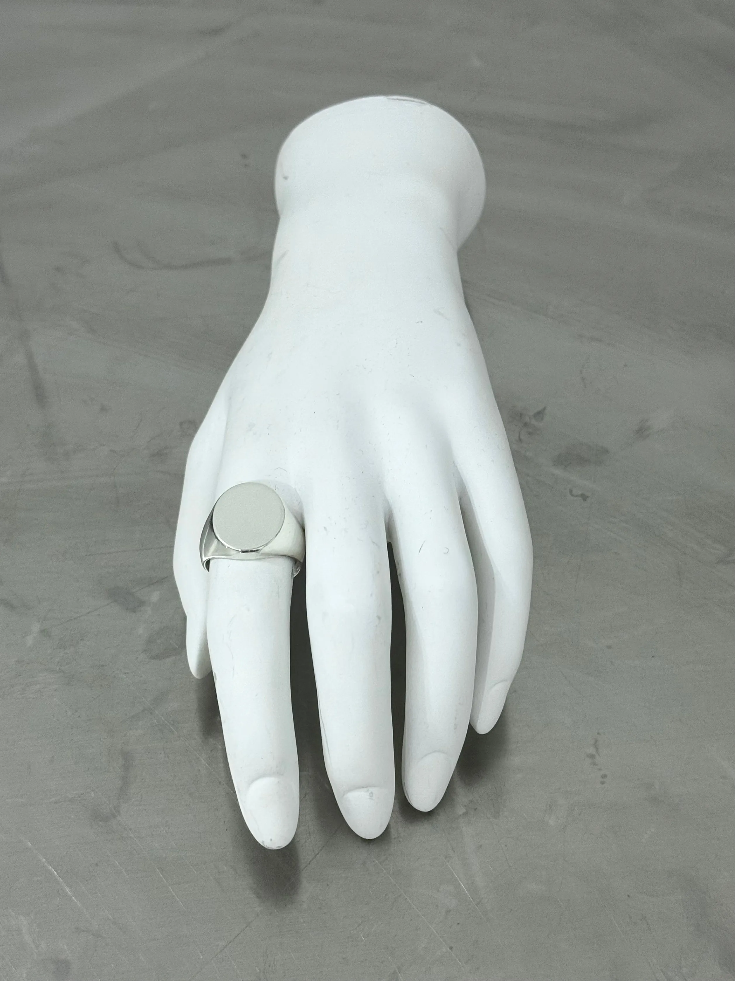 OVAL SIGNET RING sold by MARTINE ALI product image thumbnail 2