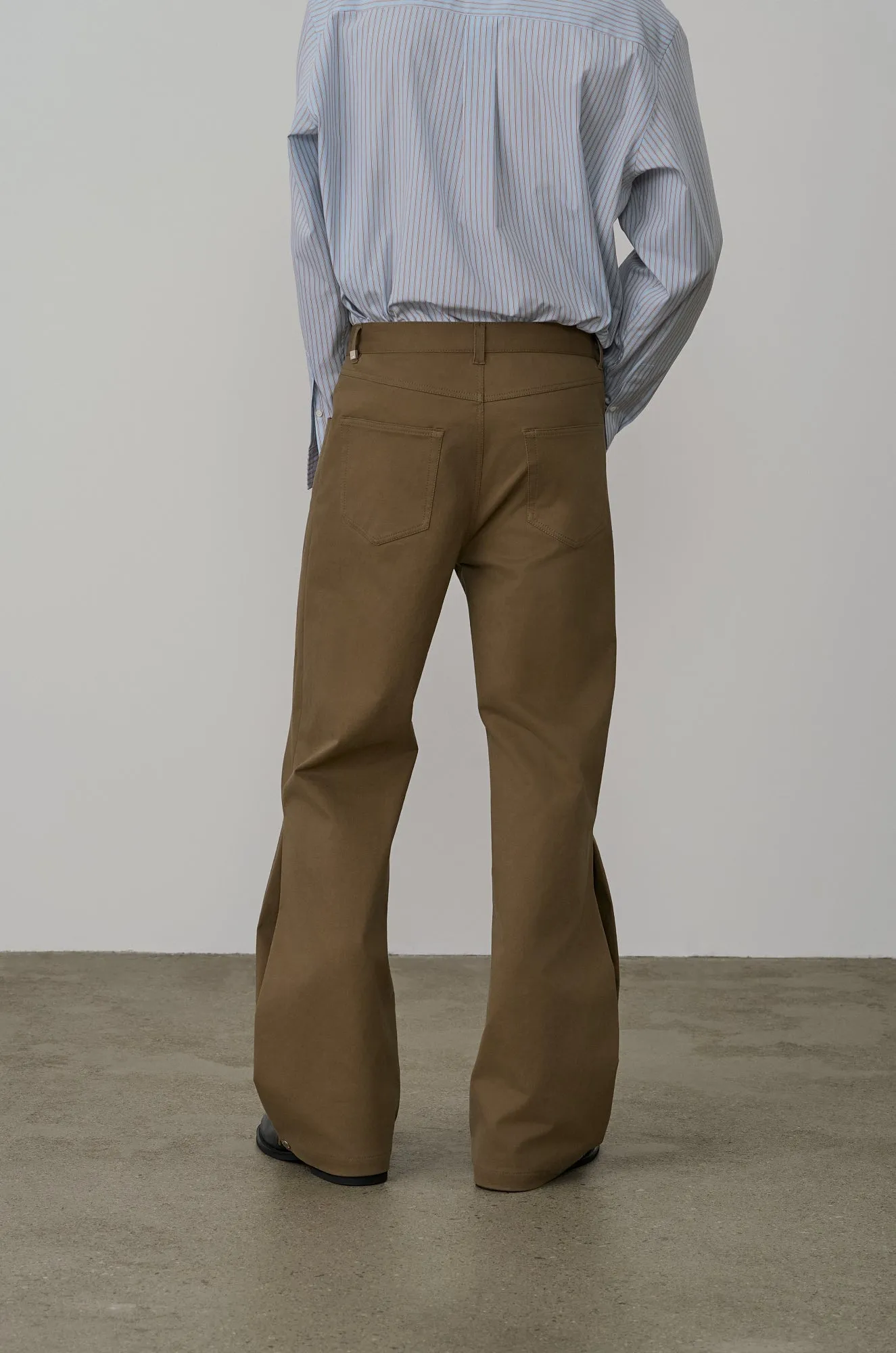 SIDE-PLEATED HEM PANTS sold by SYSTEM product image thumbnail 3
