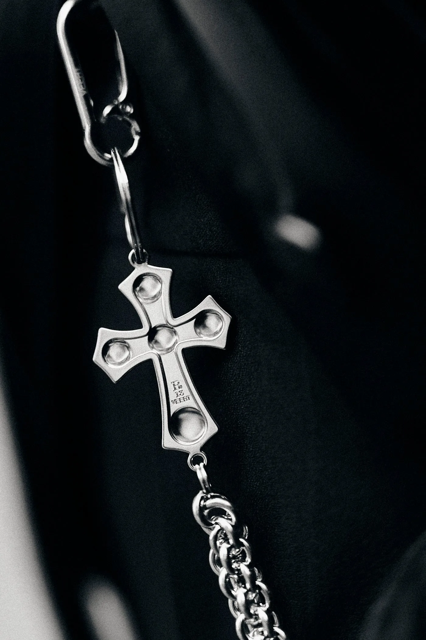 R13 x VEERT Cross-Link Keychain sold by VEERT product image thumbnail 2
