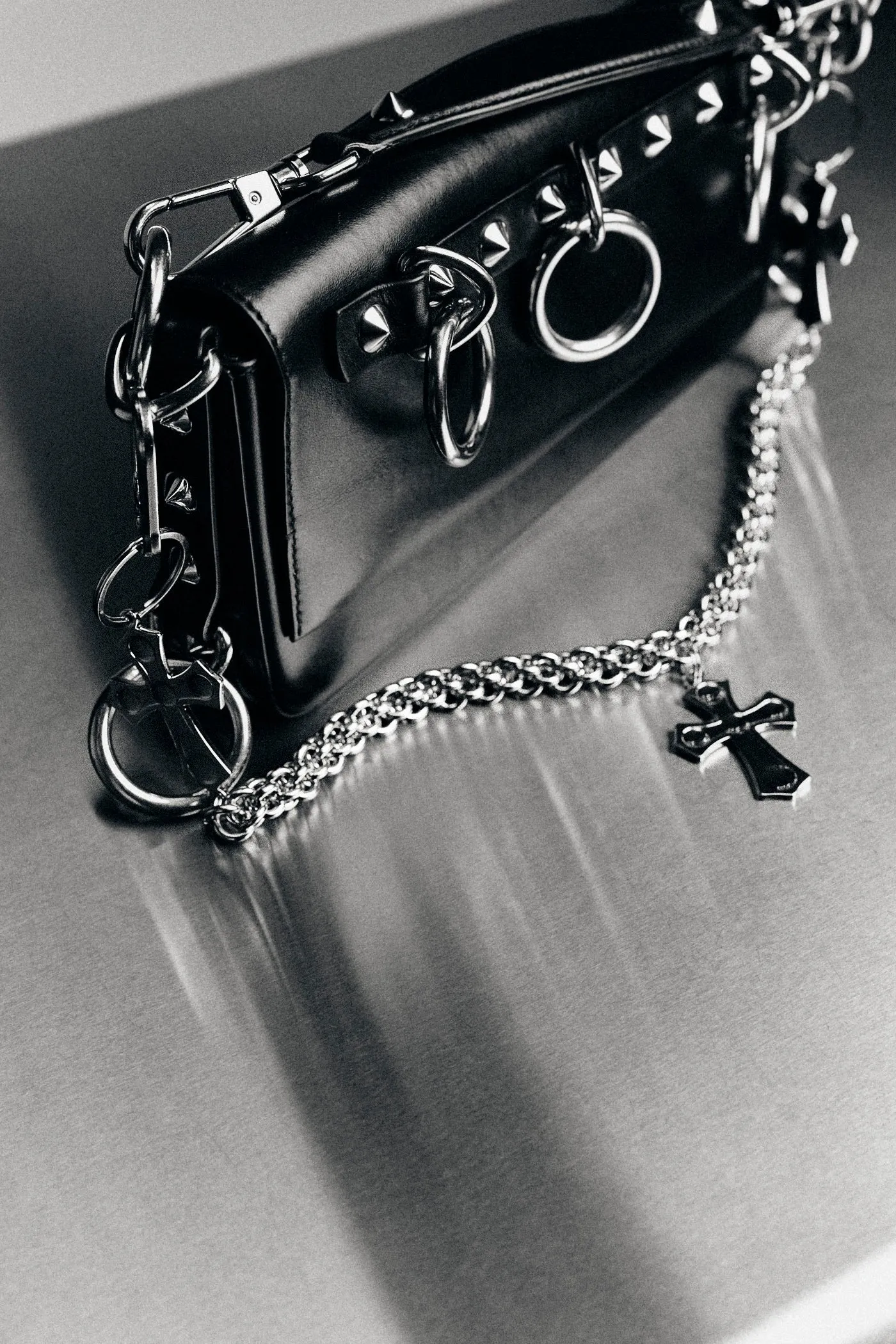 R13 x VEERT Cross-Link Keychain sold by VEERT product image thumbnail 5