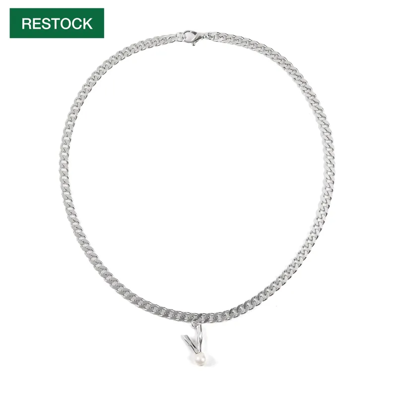 The Cuban V Chain in White Gold made by VEERT