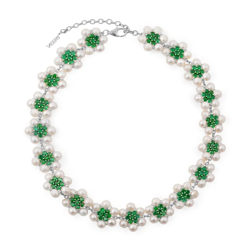 The 114 Pearl Green Flower Necklace in White Gold made by VEERT